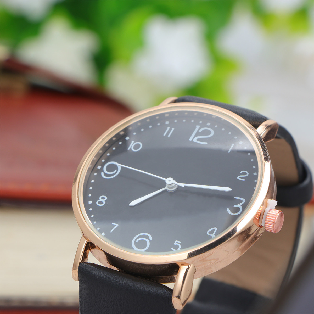 ساعة كوارتز نسائية، تصميم عصري - مراجعة Luxury Watch Gift For Her وسعره